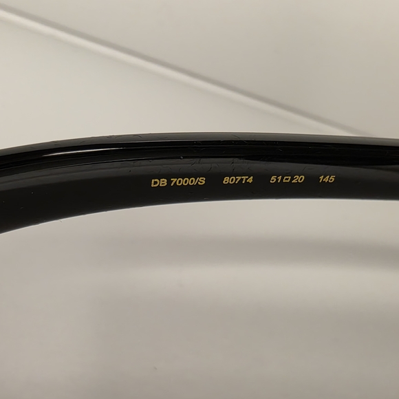 SOLD David Beckham Black Sunglasses - Picture 4 of 4